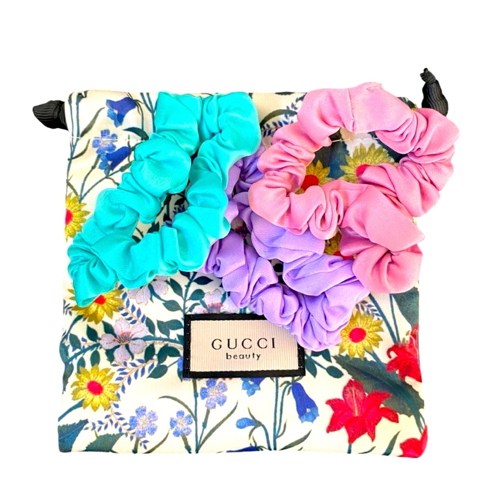 Gucci Beauty 3 Hair Scrunchies & Travel Bag- NEW